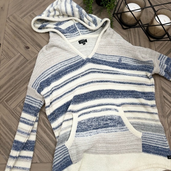 Lira Women’s XS hoodie new without tags soft fabric - Picture 2 of 5